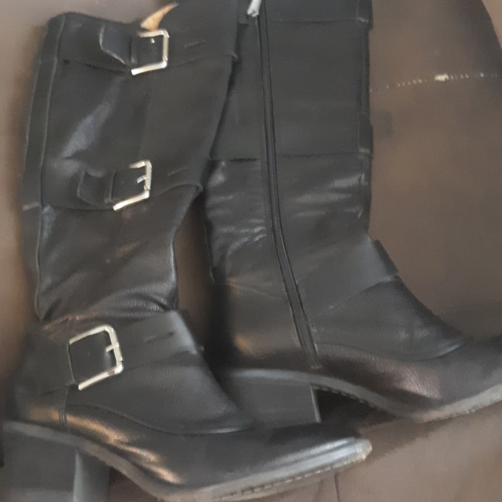 Donald pliner buckle strap boots